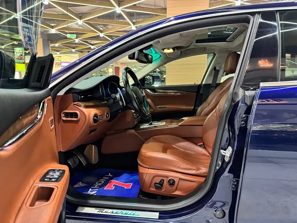 Maserati Quattroporte — миниатюра 6