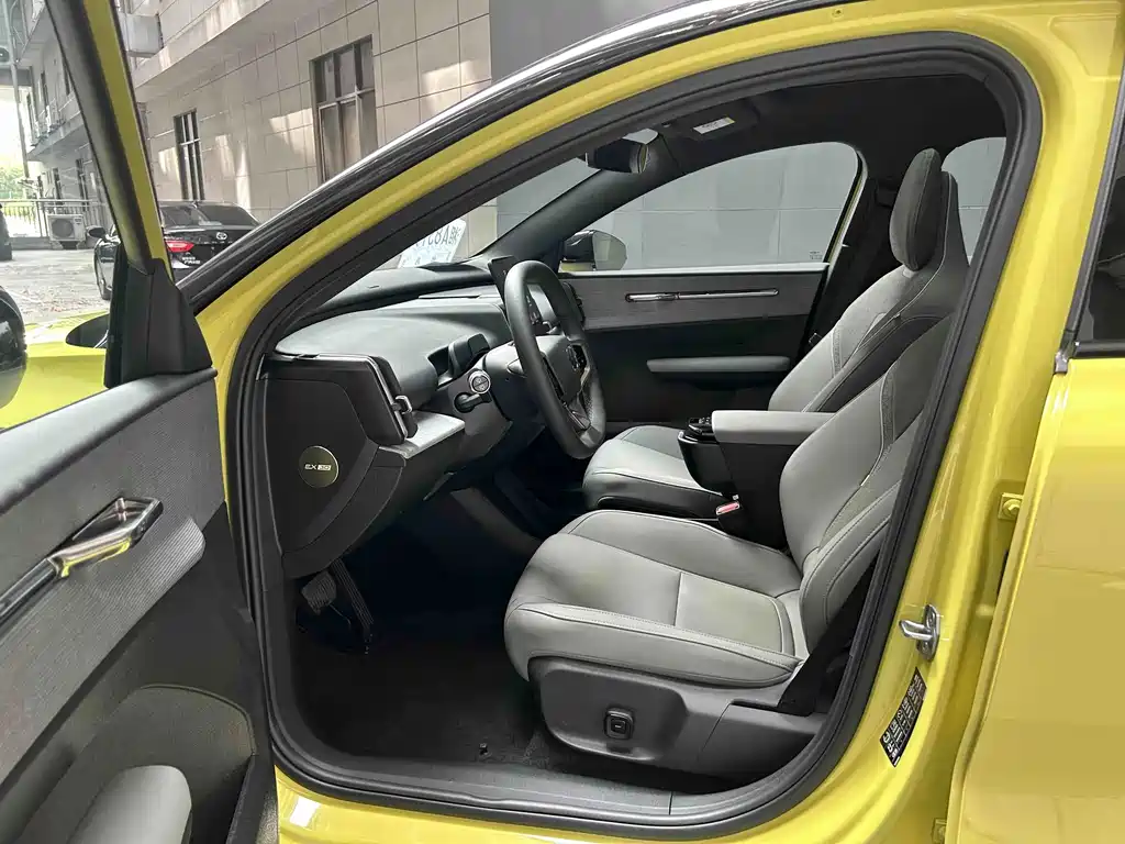 Volvo EX30 — миниатюра 16