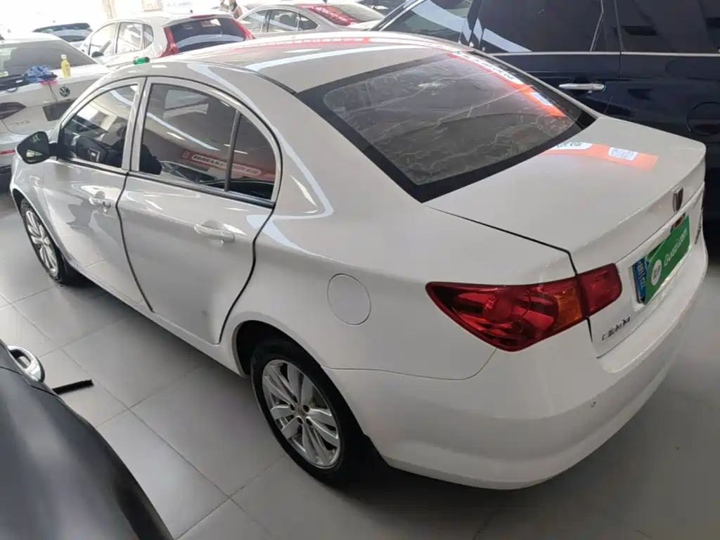 Roewe 350 — миниатюра 5