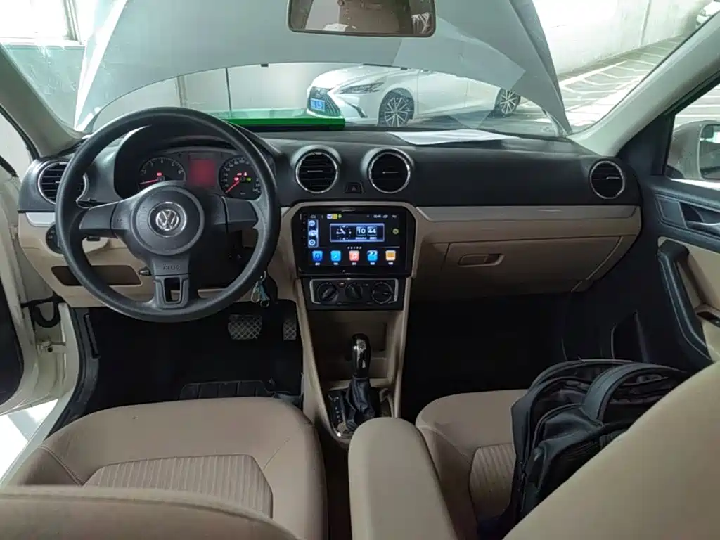 Volkswagen Jetta — миниатюра 10