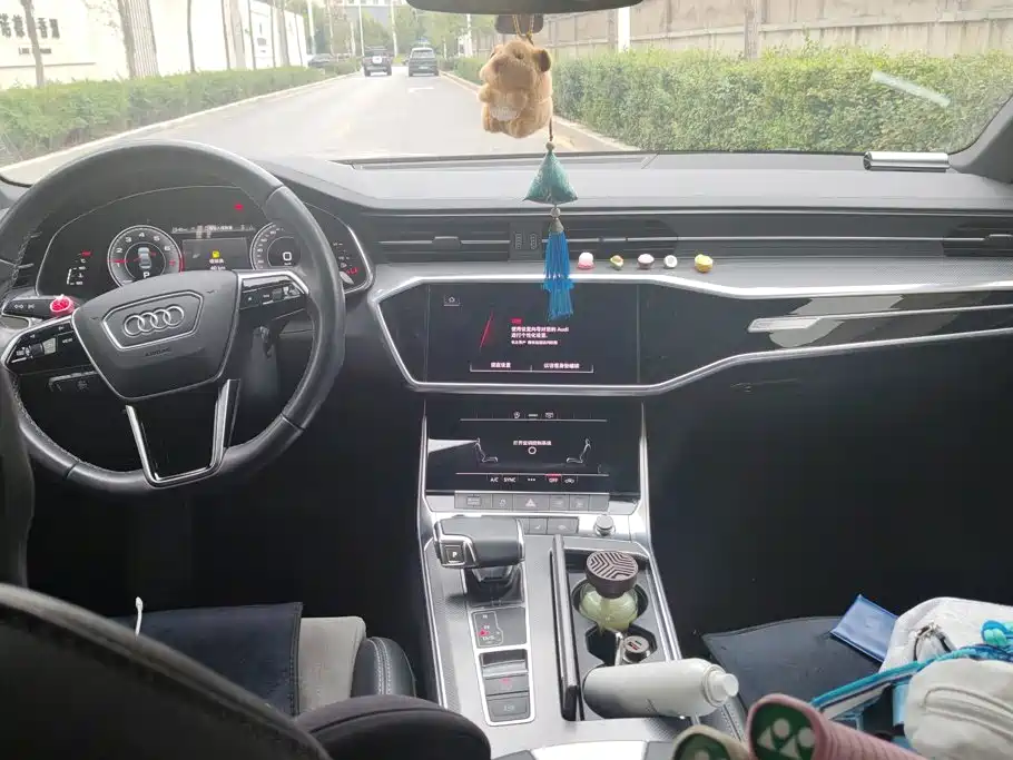 Audi A6L — миниатюра 12