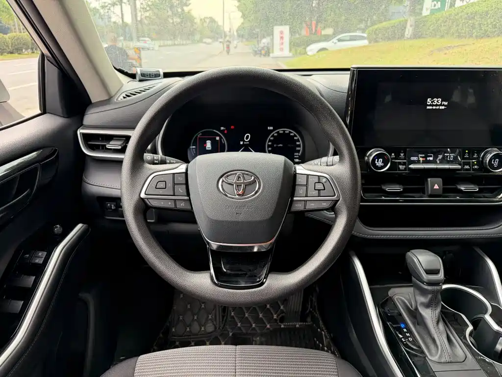 Toyota Highlander — миниатюра 14