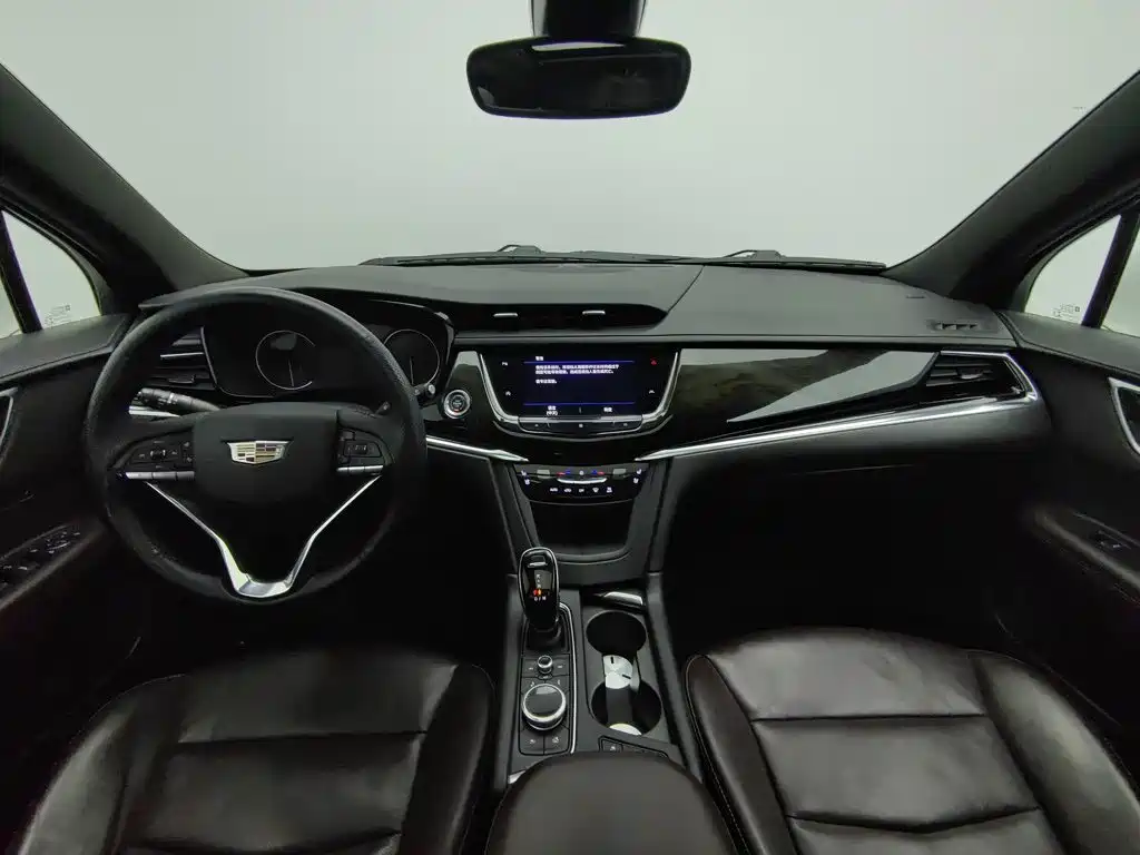 Cadillac XT6 — миниатюра 5