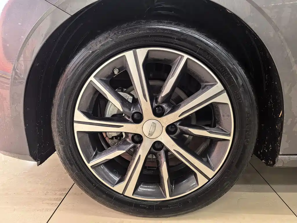 Geely Emgrand — миниатюра 9