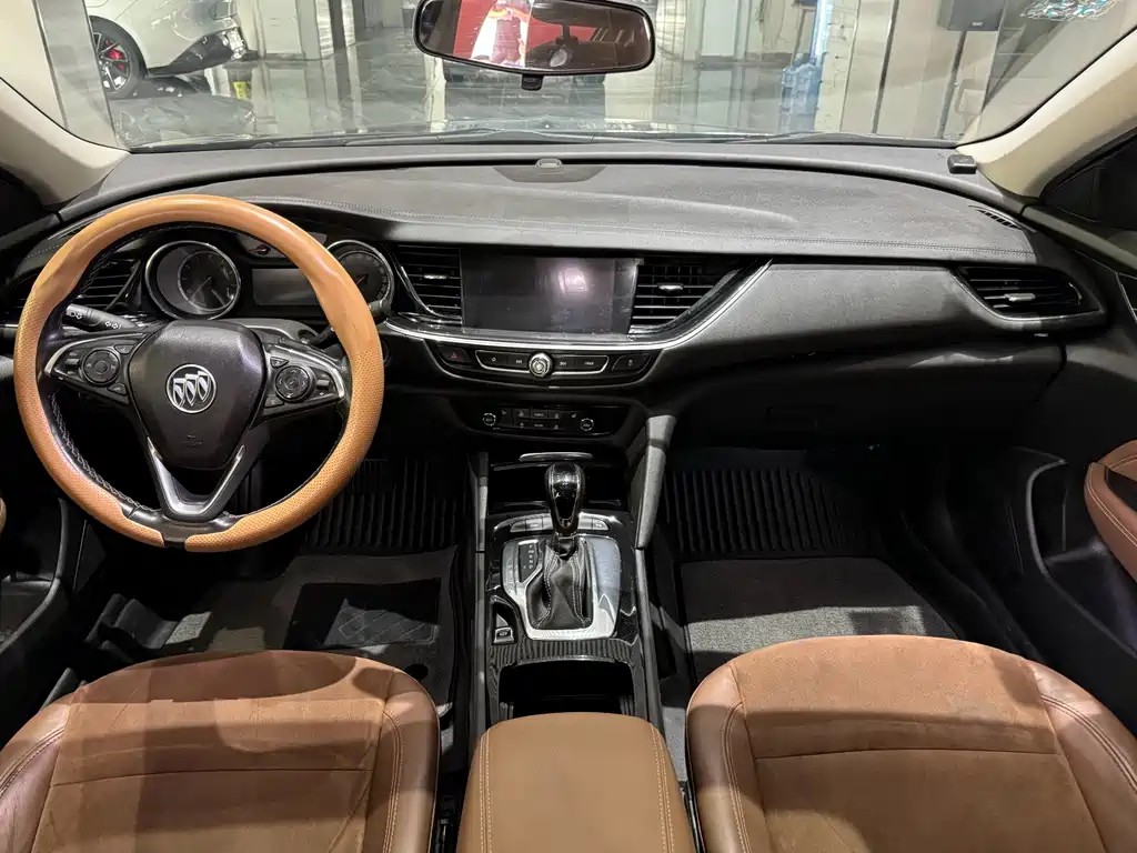 Buick Regal — миниатюра 13