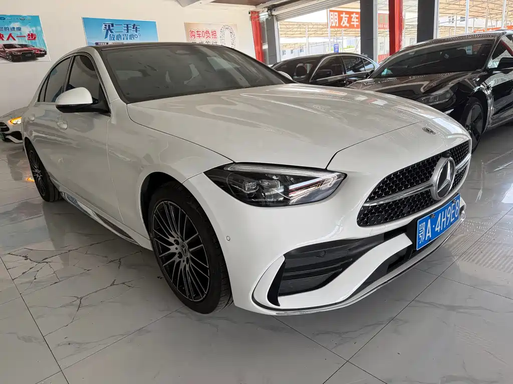 Mercedes-Benz C-Class — миниатюра 3