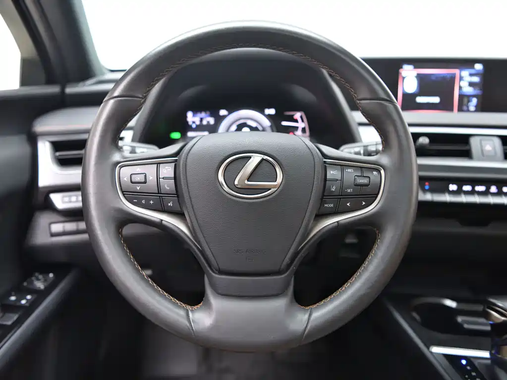 Lexus UX — миниатюра 18