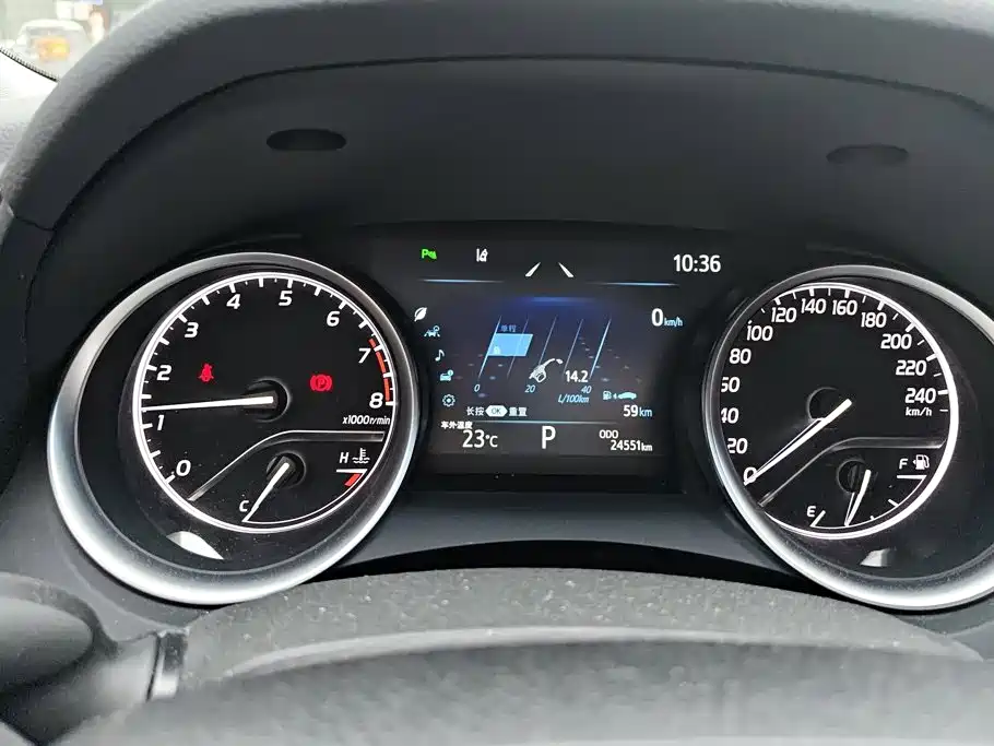 Toyota Camry — миниатюра 14