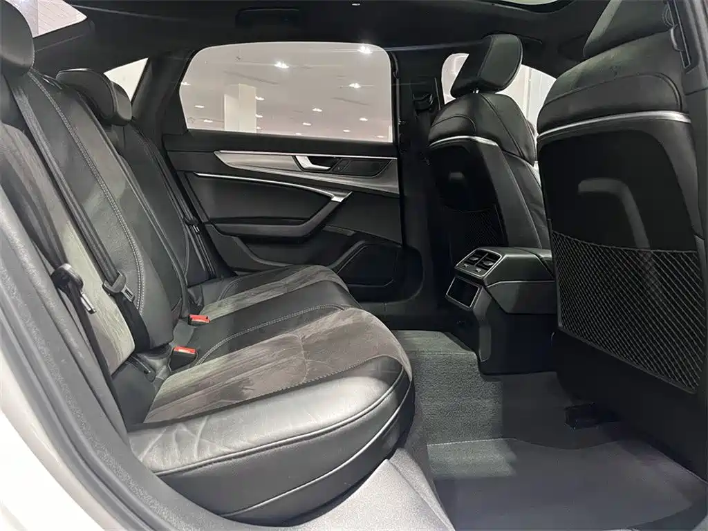 Audi A6L — миниатюра 7