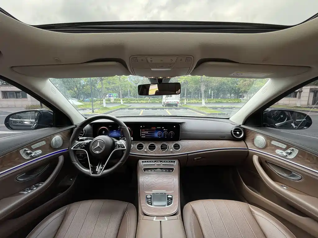 Mercedes-Benz E-Class — миниатюра 5
