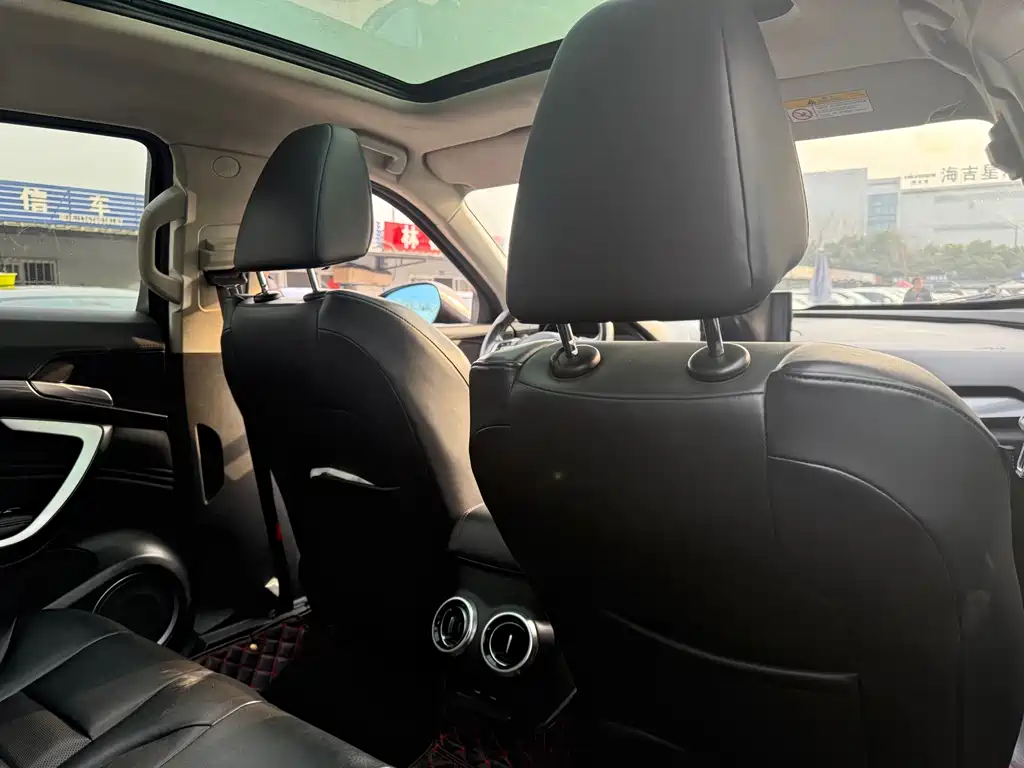 WEI PAI WEI BRAND VV7