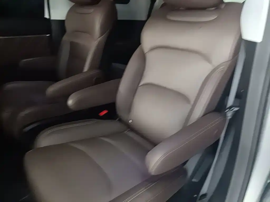 Wuling Xingguang 730 New Energy — миниатюра 17