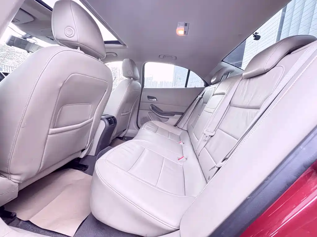 Chevrolet Malibu 2013 2.4L AT Luxury