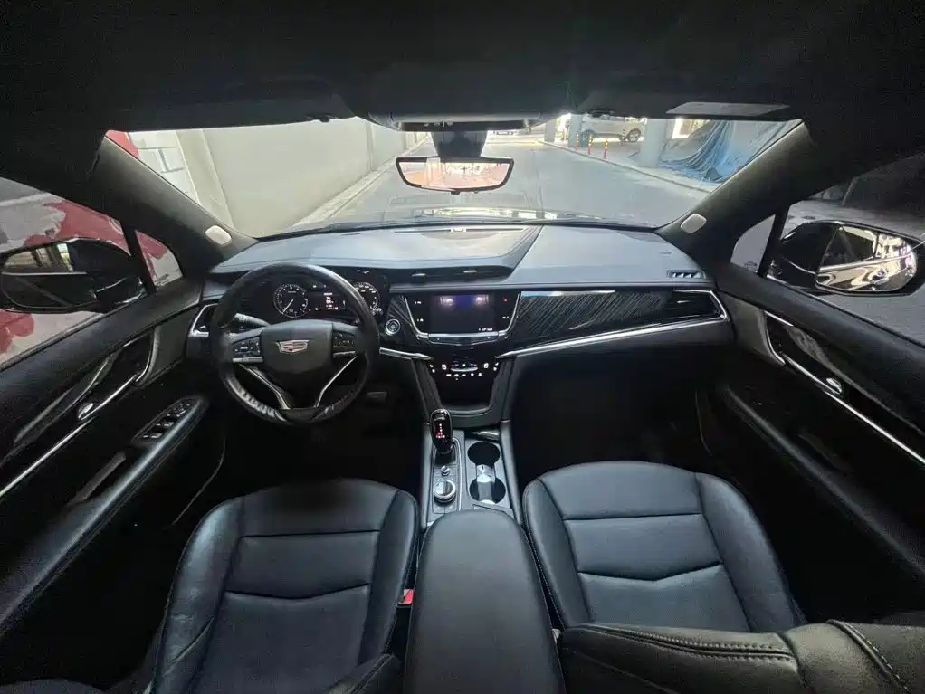 Cadillac XT6 — миниатюра 11