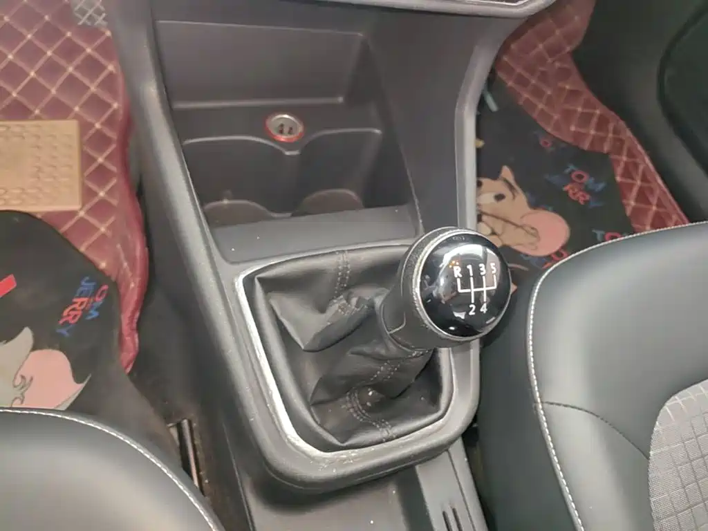 Volkswagen Santana — миниатюра 14