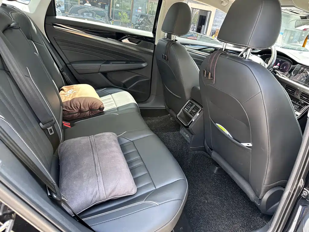 Volkswagen Passat — миниатюра 10