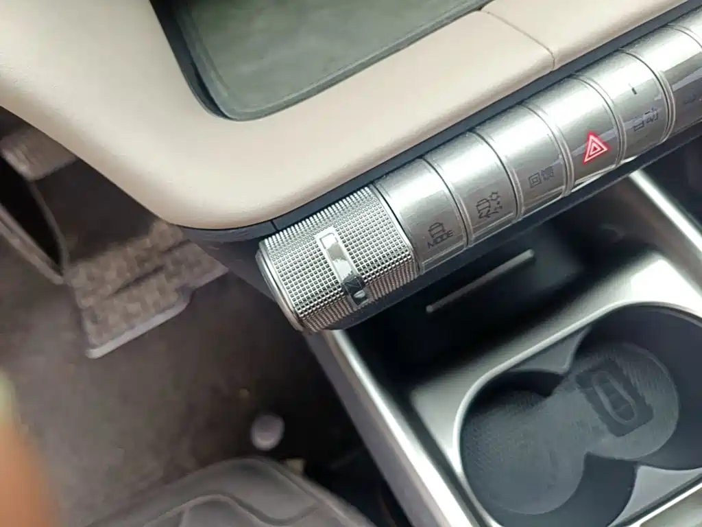 BYD Dolphin — миниатюра 14