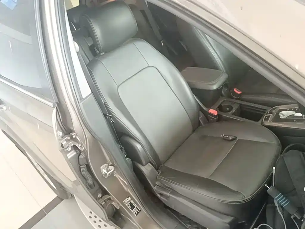 Chevrolet Captiva — миниатюра 25