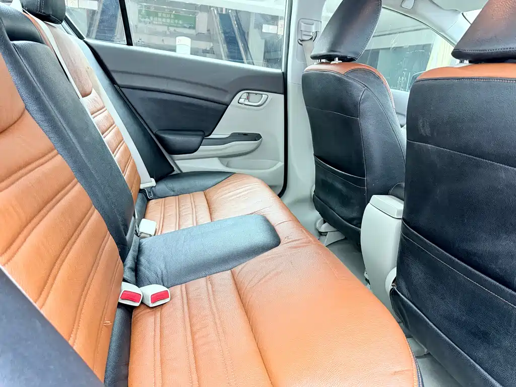 Honda Civic — миниатюра 8