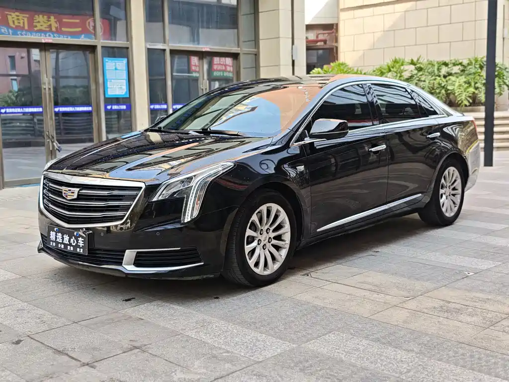 CADILLAC XTS