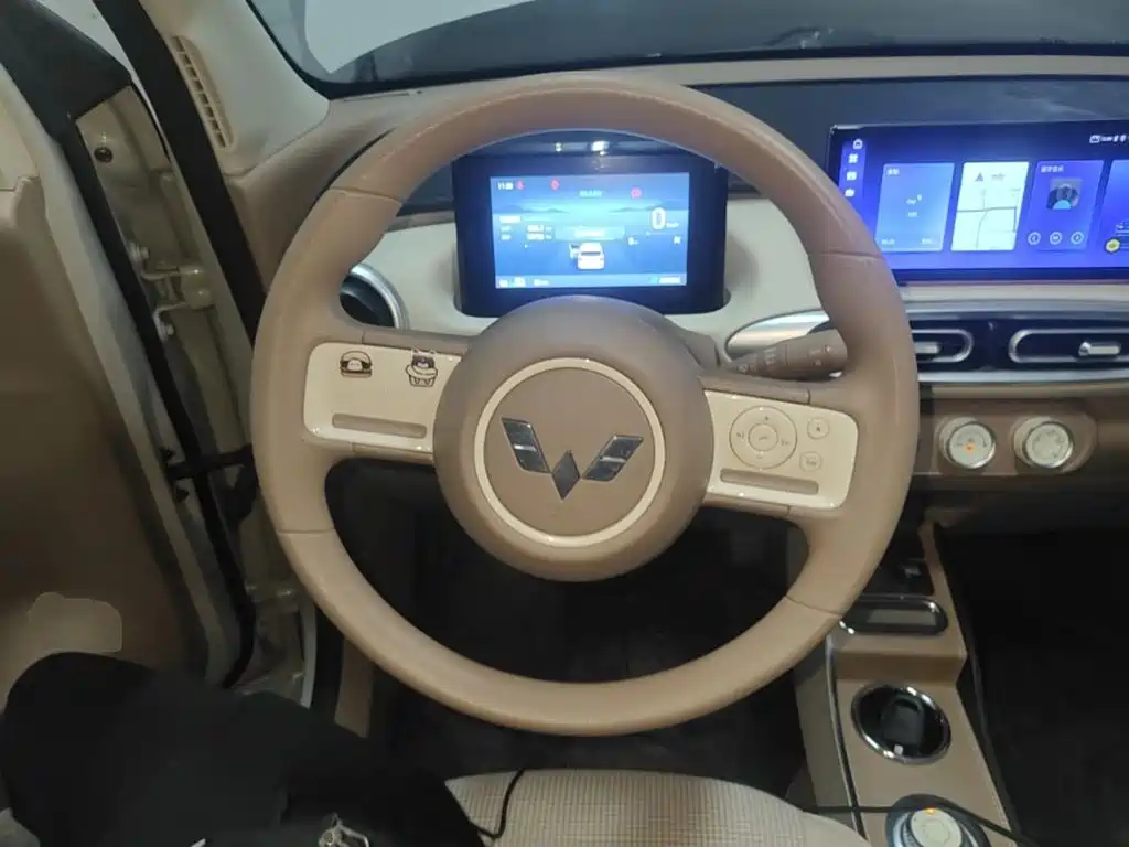 Wuling MINIEV — миниатюра 11