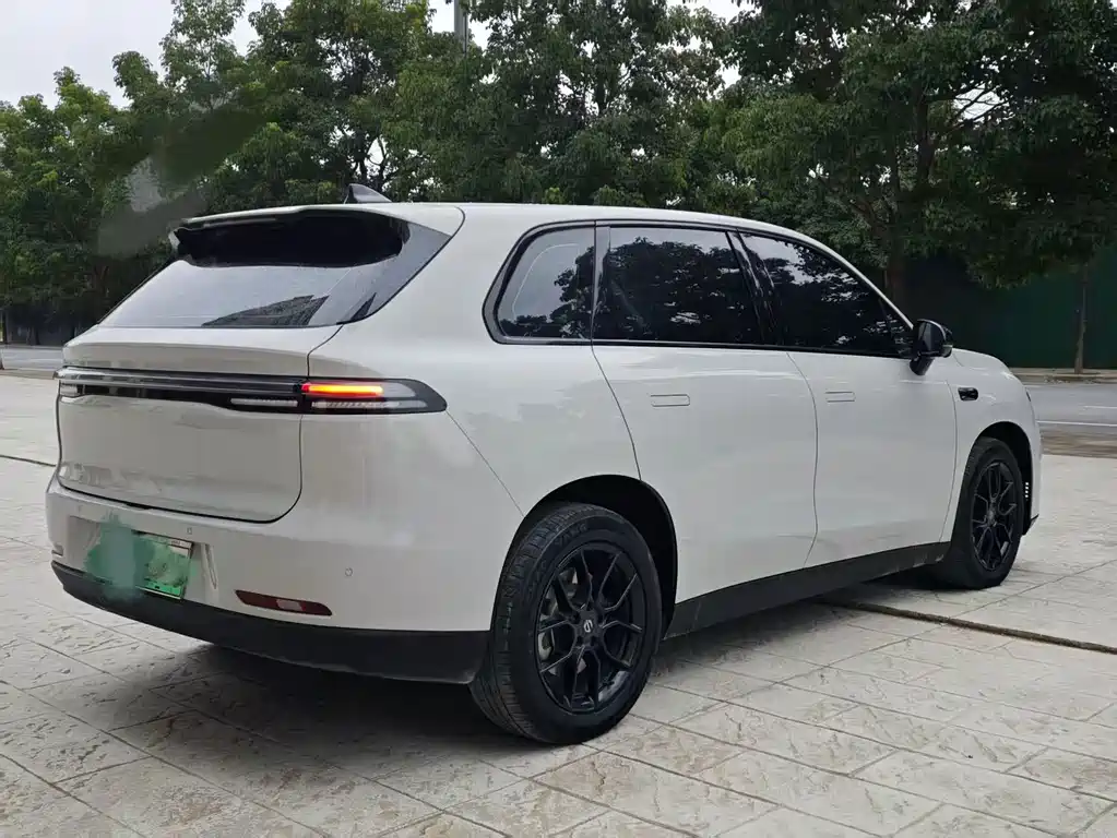 Leapmotor Leapmotor C10 — миниатюра 9