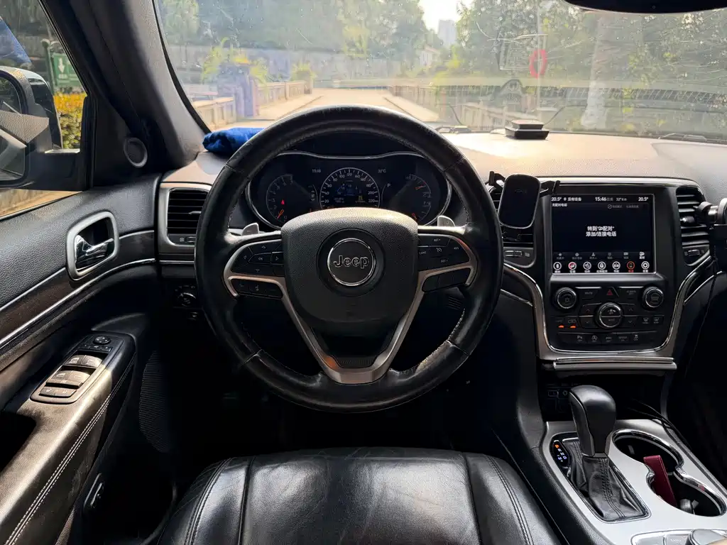 Jeep Grand Cherokee (Import) — миниатюра 14