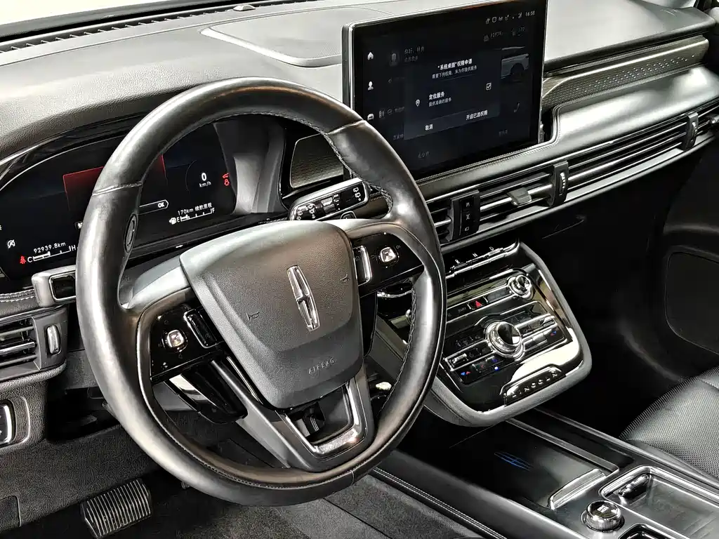 Lincoln Corsair — миниатюра 11