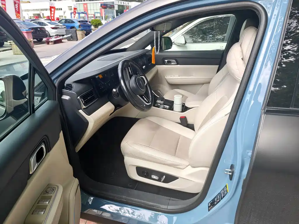 Li Auto Li ONE — миниатюра 2