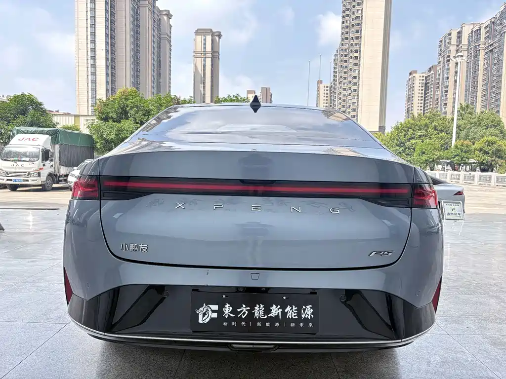 XPeng P5 — миниатюра 8