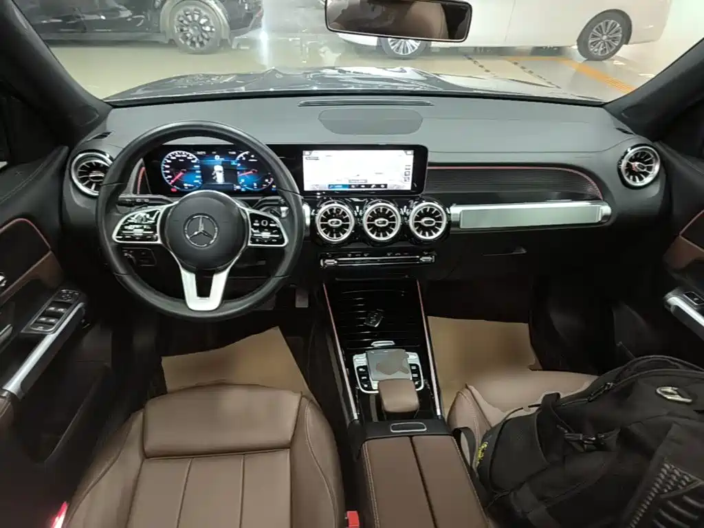 Mercedes-Benz GLB — миниатюра 10