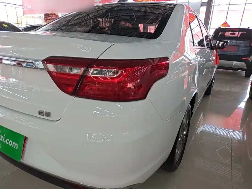 Geely Vision — миниатюра 8