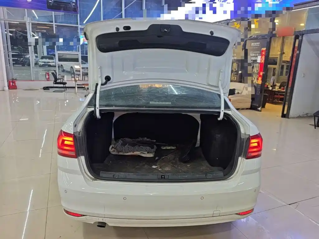 Volkswagen Lavida — миниатюра 19