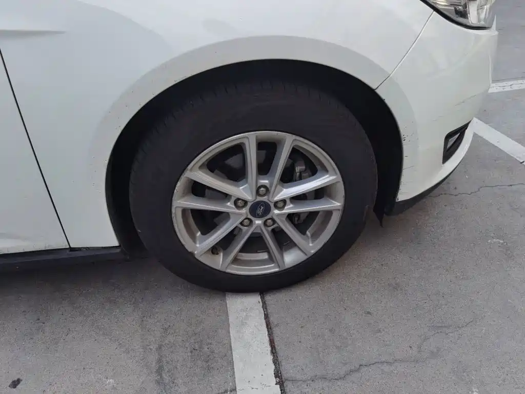 Ford Focus — миниатюра 24