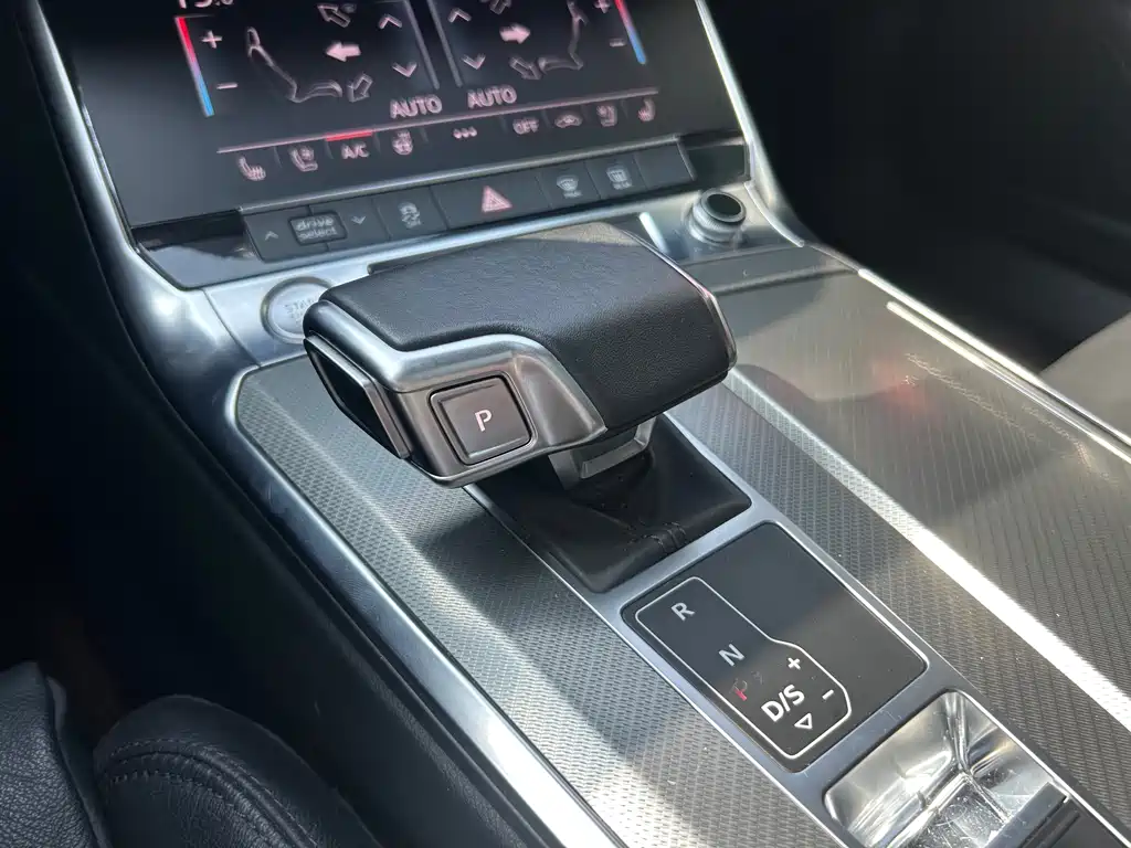 Audi A6L — миниатюра 13