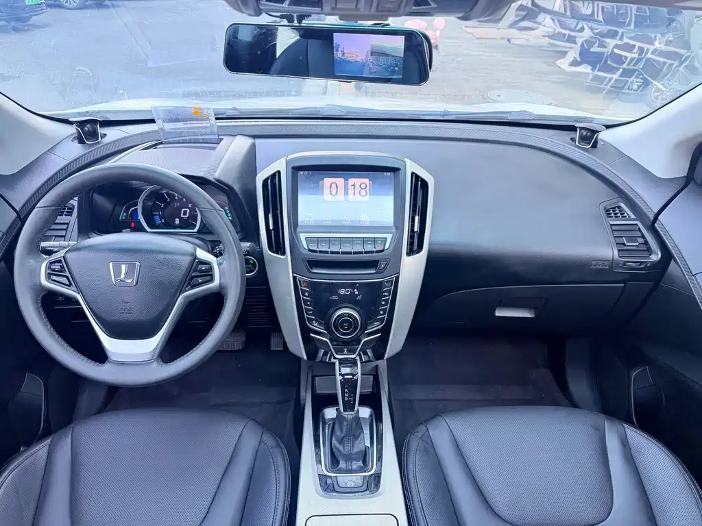 Luxgen U6 — миниатюра 16