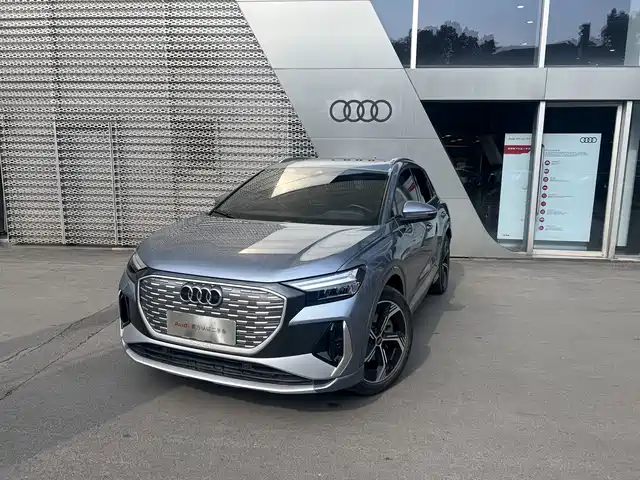 AUDI Q4 E TRON 2022