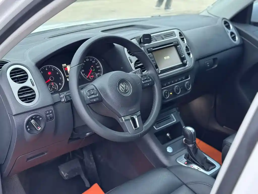 Volkswagen Tiguan — миниатюра 6
