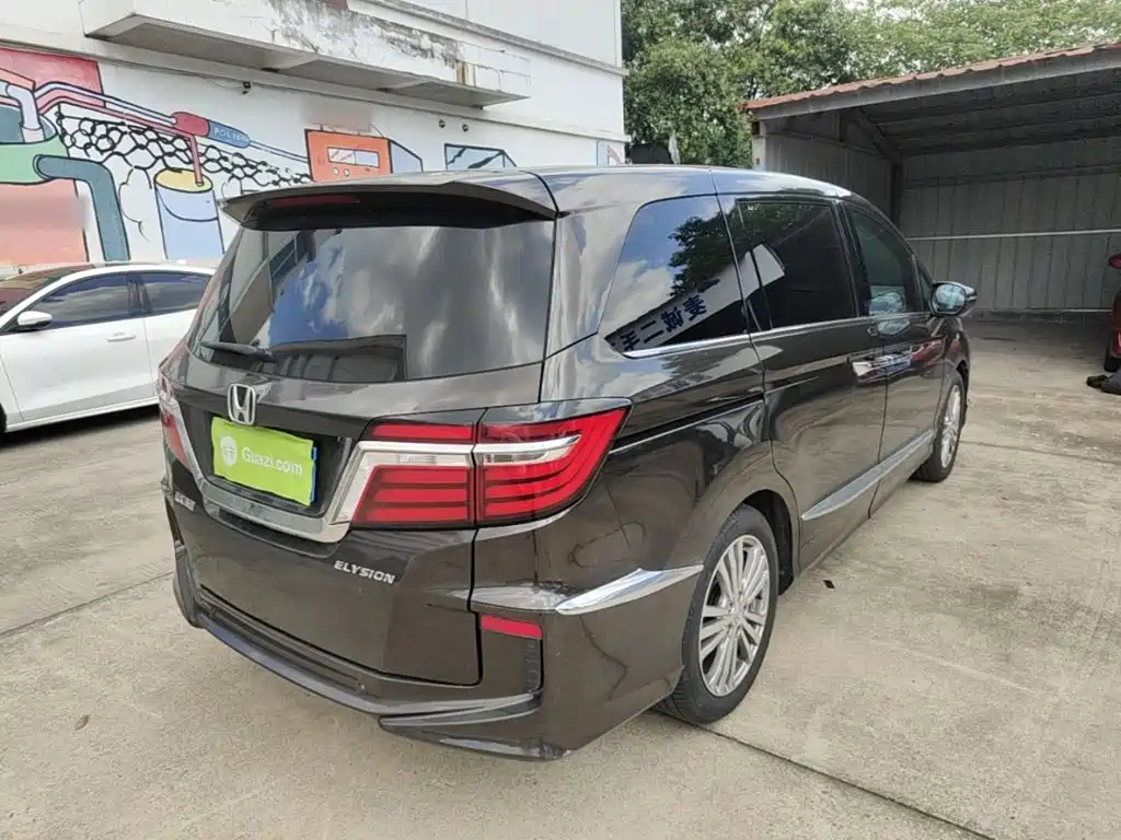 Honda Elysion — миниатюра 7