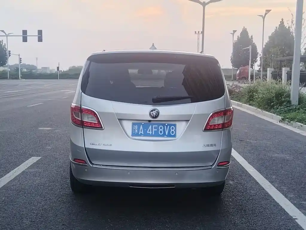 Buick GL8 — миниатюра 5