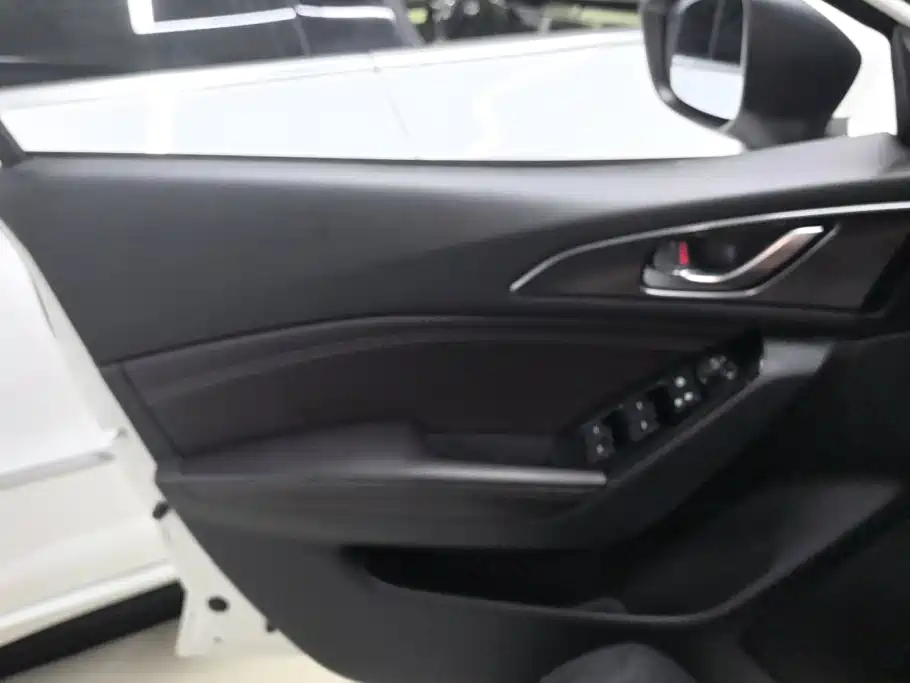Mazda 3 Axela — миниатюра 7