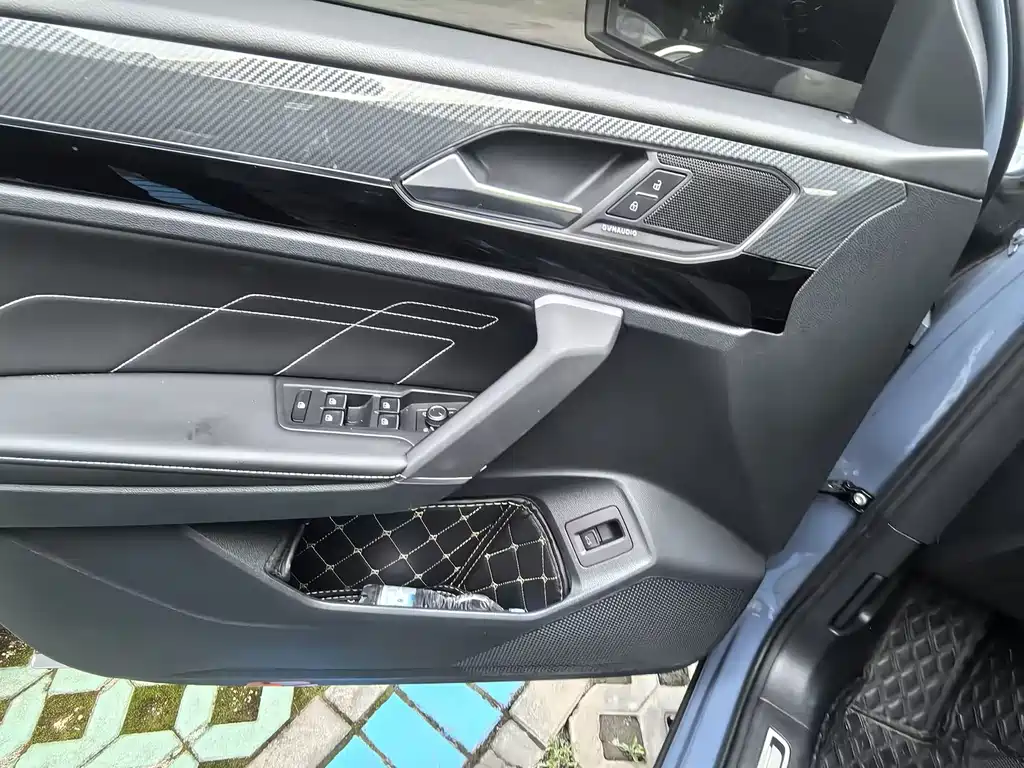 Volkswagen X — миниатюра 13