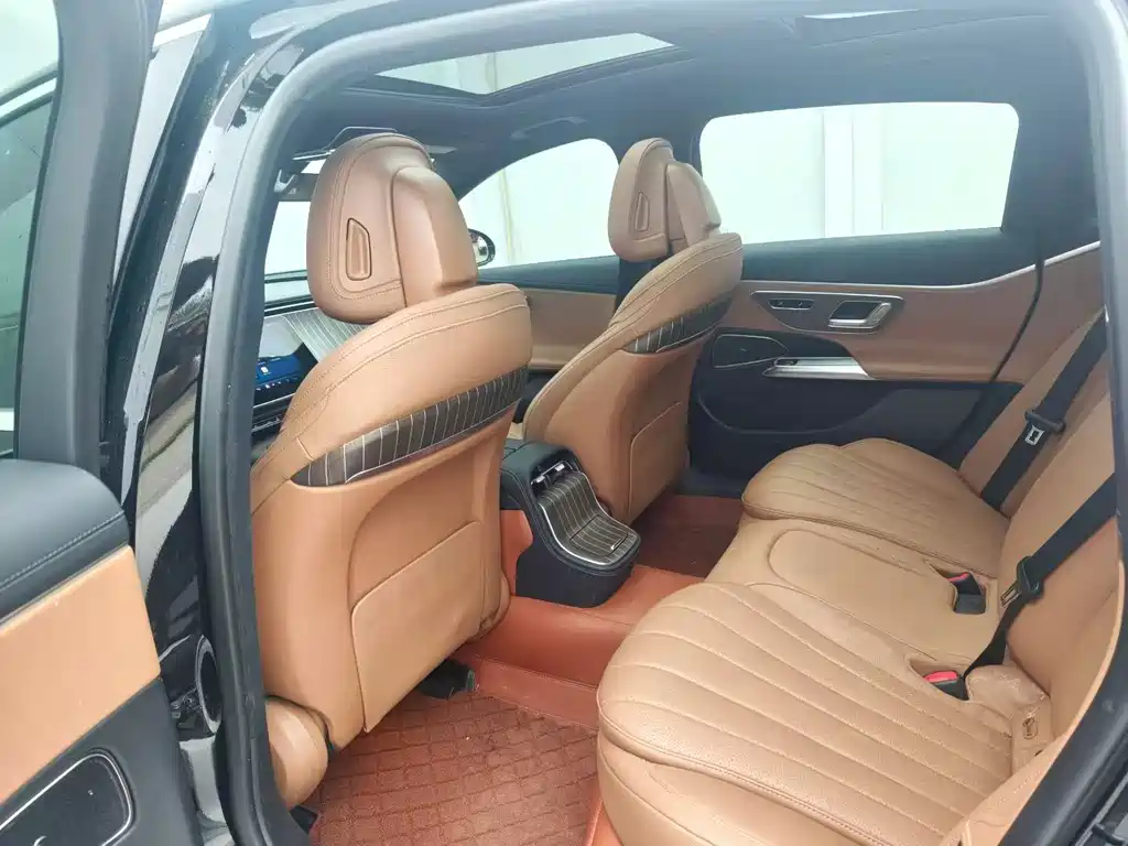 Mercedes-Benz E-Class E 2024 E 300 L Fashion
