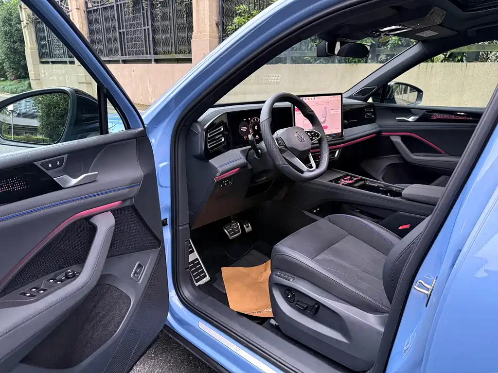 Volkswagen Tiguan L — миниатюра 11