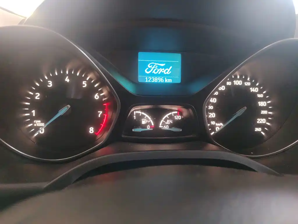 Ford Kuga — миниатюра 5