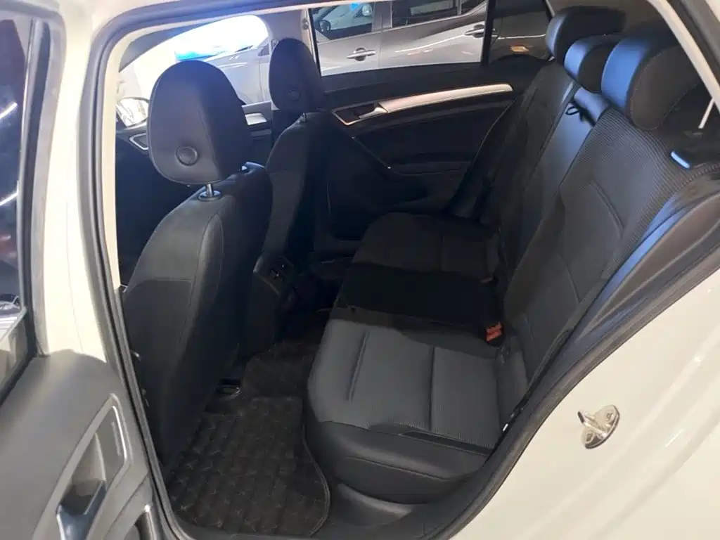 Volkswagen Golf — миниатюра 17
