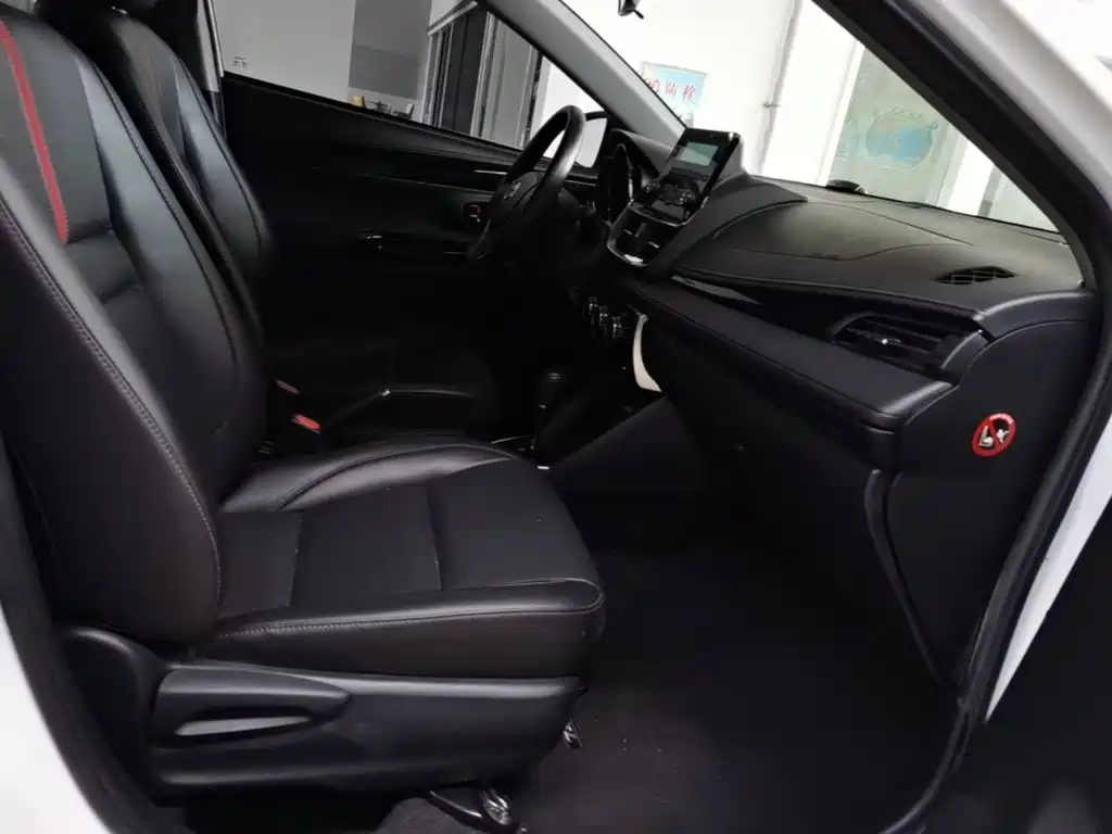 Toyota Yaris L — миниатюра 25