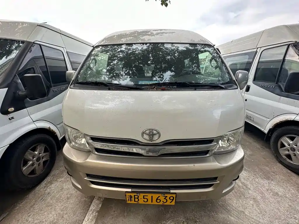 Toyota Hiace — миниатюра 2