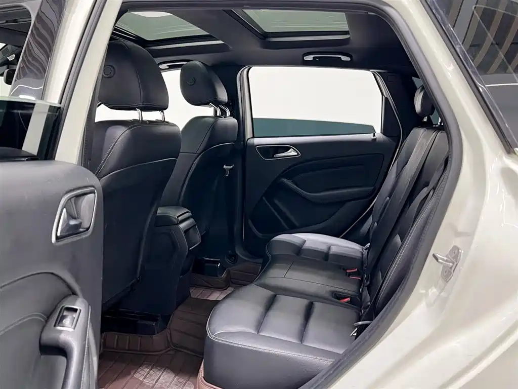 MERCEDES-BENZ B CLASS