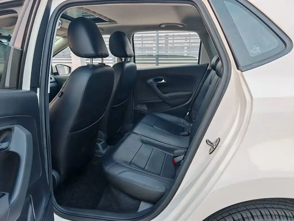 Volkswagen Polo — миниатюра 10